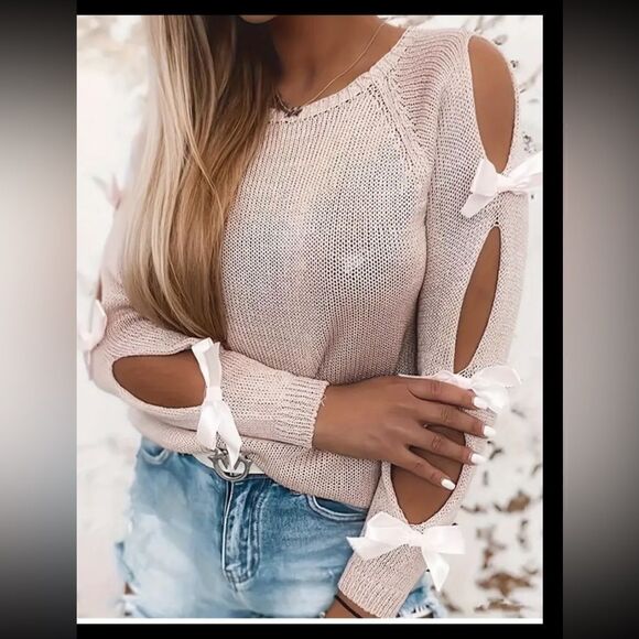 Beautiful lightweight pink sweater bow decor.Have open sleeve concept. - Picture 3 of 7